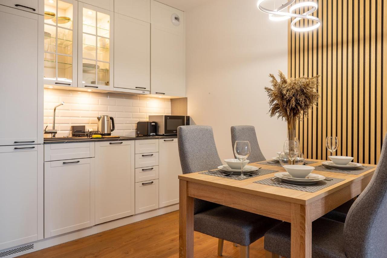 Pinea Sky Premium Apartament Z Widokiem Na Morze Ze Spa I Basenem Przy Plazy بوبيروفو المظهر الخارجي الصورة