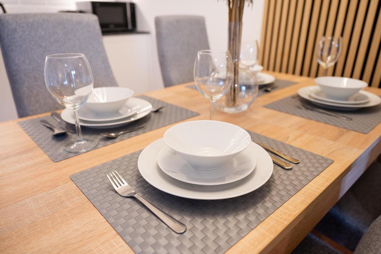 Pinea Sky Premium Apartament Z Widokiem Na Morze Ze Spa I Basenem Przy Plazy بوبيروفو المظهر الخارجي الصورة