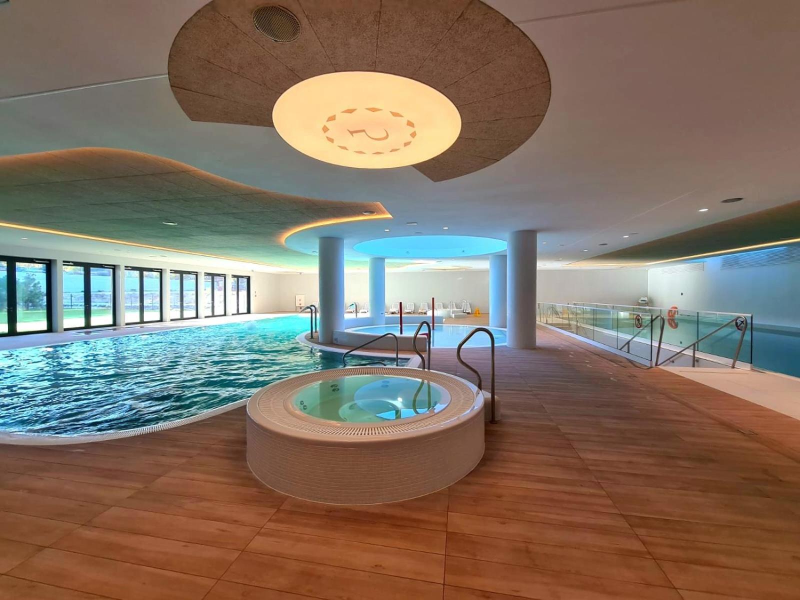 Pinea Sky Premium Apartament Z Widokiem Na Morze Ze Spa I Basenem Przy Plazy بوبيروفو المظهر الخارجي الصورة